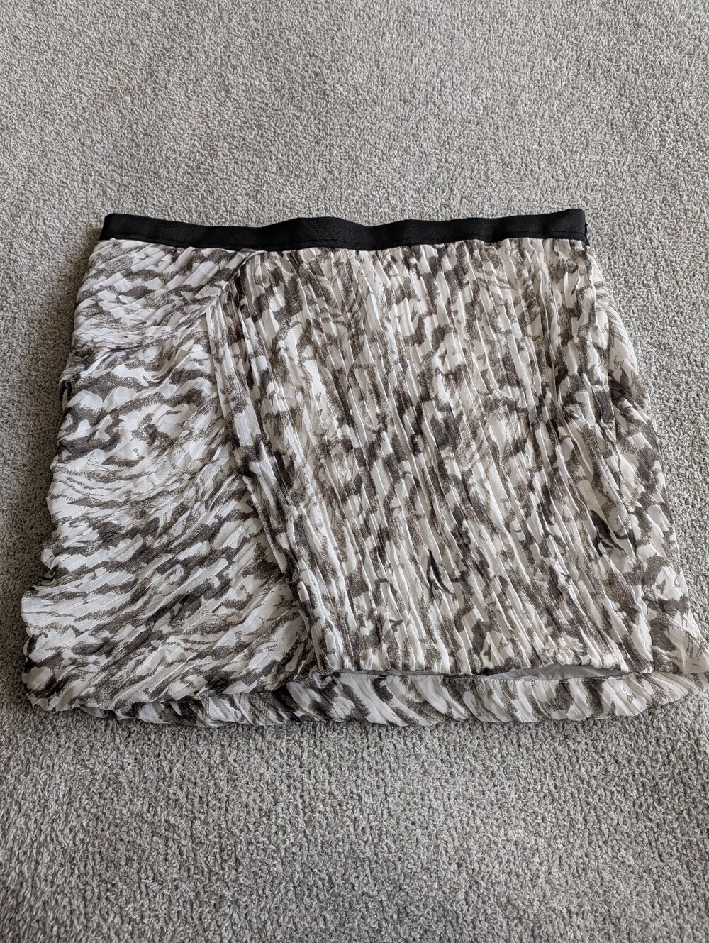Armani Exchange Gray and Black Pleated Bubble Hem Mini Skirt